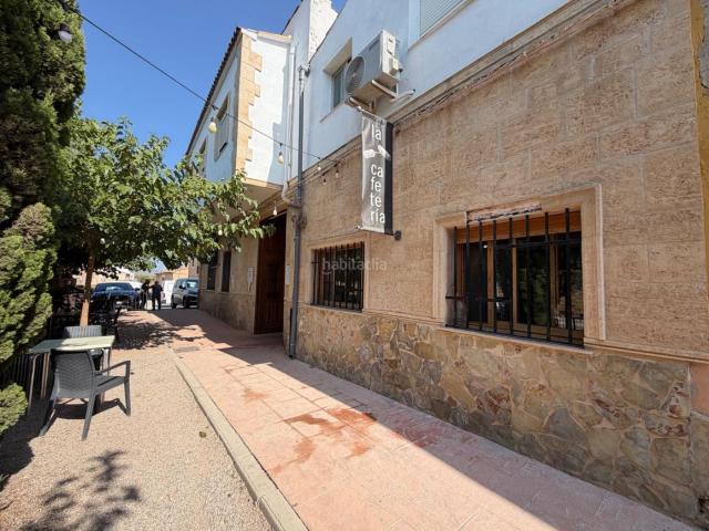 Chalet en venta en Chulilla. ESPECTACULAR NEGOCIO DE HOSTELERÍA EN PLENO FUNCIONAMIENTO. Chalets.