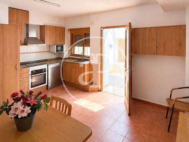 Chalet en venta en Chulilla, Valencia