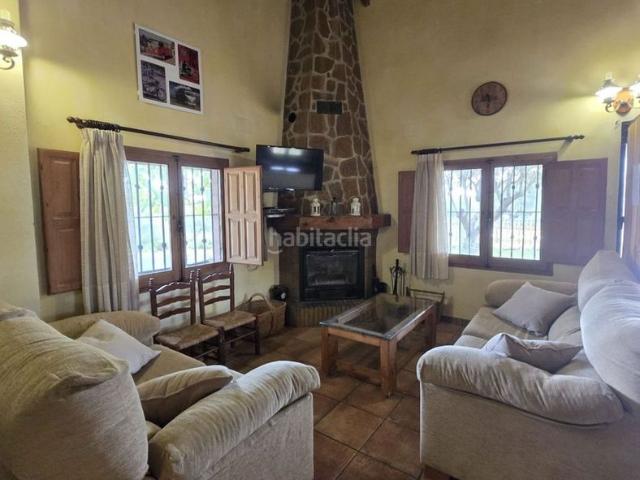 Chalet en venta en Chella. Chalets.
