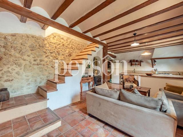 Chalet en venta en Chella. COMPLEJO TURÍSTICO RURAL CON LICENCIA Y GRAN POTENCIAL DE EXPLOTACIÓN. Chalets.