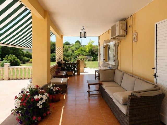 Chalet en venta en Chella, Valencia