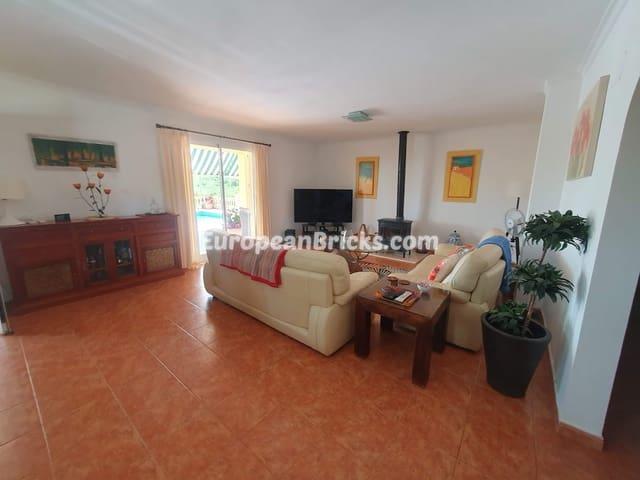 Chalet en venta en Chella, Valencia