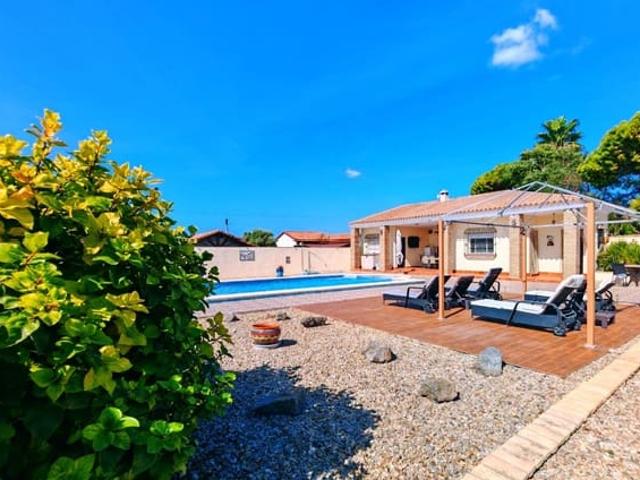 Chalet en venta en Chiclana de la Frontera, Cádiz Costa de la Luz