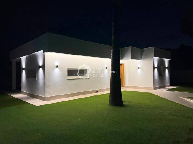 Chalet en venta en Chiclana de la Frontera, Los Franceses La Vega. Chalet en venta en Pinar de los FrancesesEl Marquesado11138. Chalets Chiclana de la.