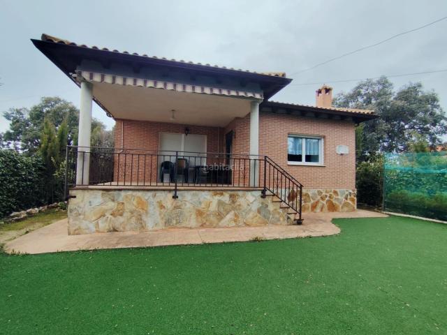 Chalet en venta en Chiloeches. CHALET INDEPENDIENTE EN CHILOECHES. URB. MEDINA AZAHARA. Chalets.
