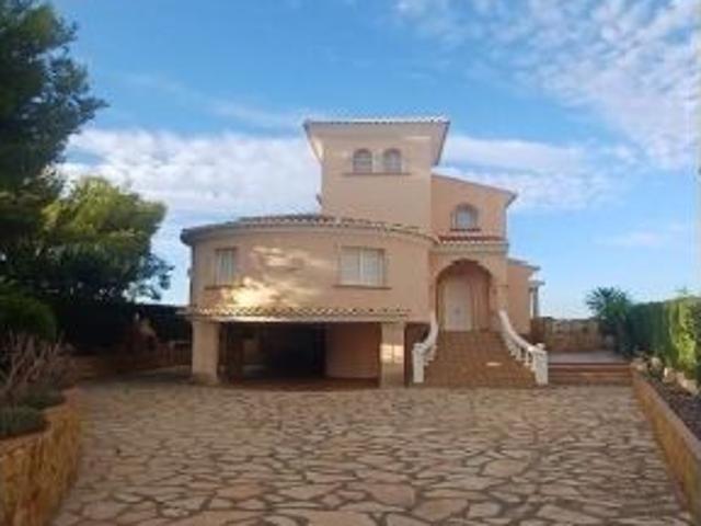 Chalet en Venta en Chiva de Morella, Valencia