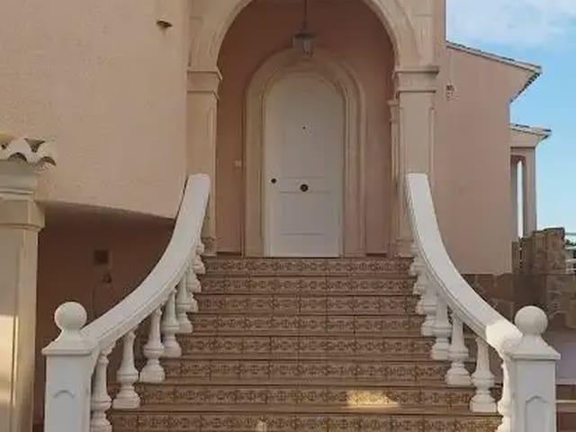 Chalet en venta en Chiva, Valencia