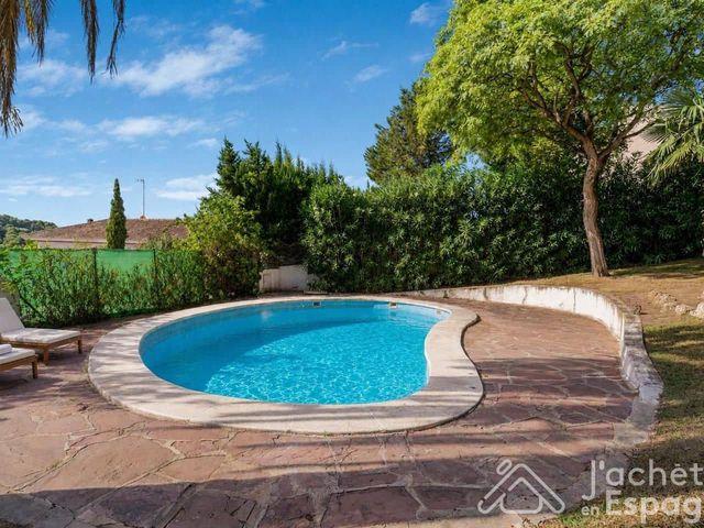 Chalet en venta en Chiva, Valencia