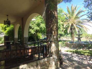 Chalet en venta en Ciudad Real, Ciudad Jardín. Chalet en venta en Área RuralValverdeLas Casas13005. Chalets Ciudad.