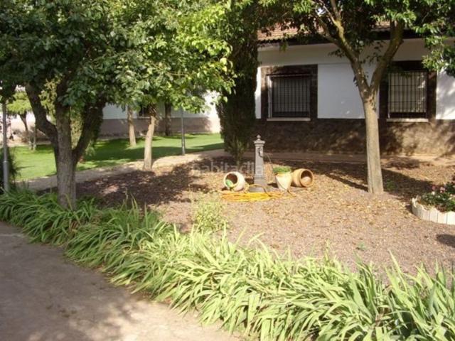 Chalet en venta en Ciudad Real, La Poblachuela. Chalet en venta en La Poblachuela, 5 dormitorios. Chalets Ciudad.