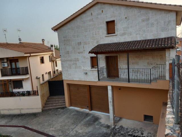 Chalet en venta en Ciudad Rodrigo. Venta de chalet unifamiliar en Ciudad Rodrigo. Chalets Ciudad.