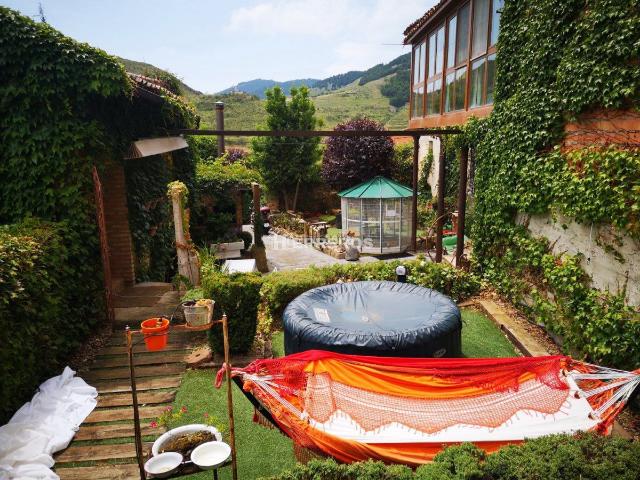 Chalet en venta en Clavijo. Chalet en venta en Clavijo, 6 dormitorios. Chalets.