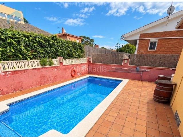 Chalet en venta en Creixell Costa Dorada. CHALET INDEPENDIENTE CON PISCINA PRIVADA EN LA URBANIZACIÓN LA COMA CREIXEL. Chalets.