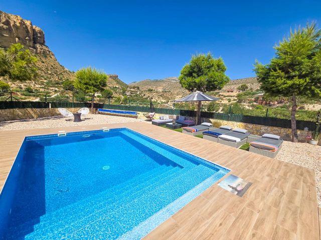 Chalet en venta en Crevillente / Crevillent, Alicante
