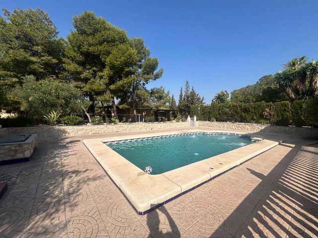 Chalet en venta en Crevillente / Crevillent, Alicante