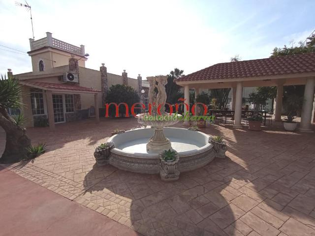 Chalet en venta en Crevillente. RECINTO DE CASAS Y NAVES BOCH. Chalets.