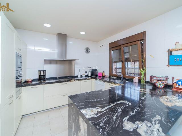Chalet en venta en Cubas de la Sagra. Chalet independiente en venta en Calle Numancia. Chalets Cubas de la.