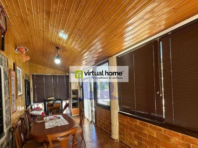 Chalet en venta en Cuenca, Reyes Católicos Paseo de San Antonio. Se vende complejo turistico en Villar de Olalla. a 10 minutos de Cuenca capital Cuatro viviendas y un estudio. parcela 25.000 m2.
