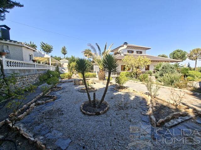 Chalet en venta en Cúllar, Granada
