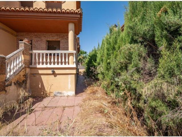 Chalet en Venta en Cullar Vega, Granada