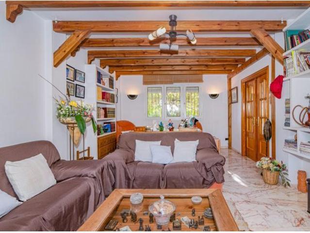 Chalet en Venta en Cullar Vega, Granada