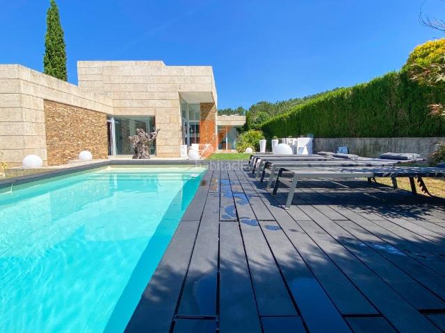 Chalet en venta en Ames, Bugallido. EXCLUSIVO CHALET DE DISEÑO PRÓXIMO A SANTIAGO DE COMPOSTELA. Chalets.