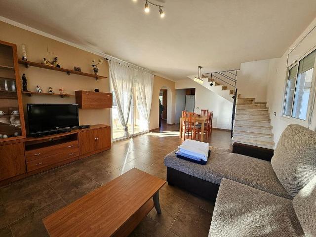 Chalet en venta en Ametlla de Mar, l´, de 155 m² 4 habitaciones por 365.000