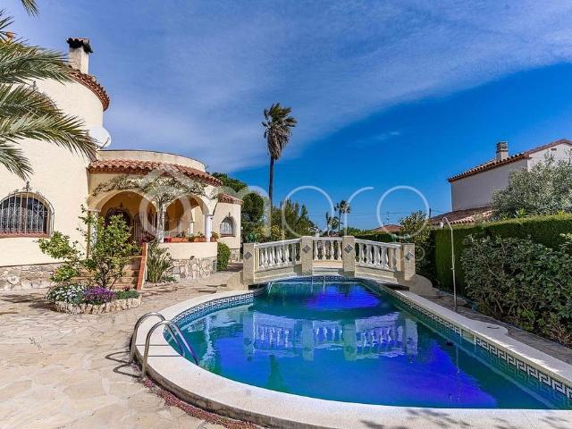 Chalet en venta en Ametlla de Mar, l´, de 182 m² 4 habitaciones por 670.000