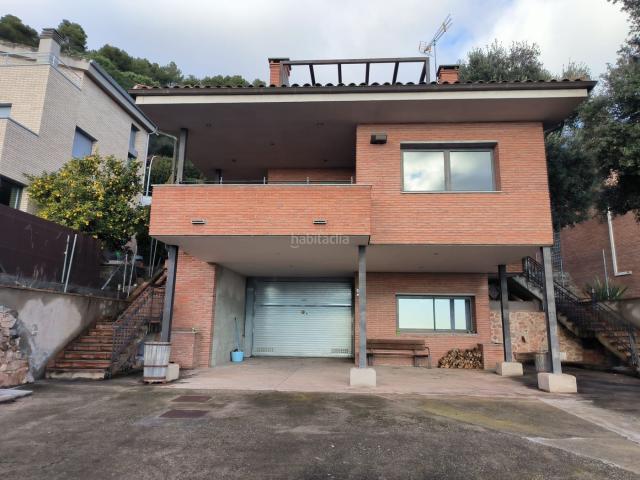 Chalet en venta en Ametlla del Vallès L´. casa de obra vista, inmejorable situación, impresionantes vistas. Chalets Ametlla del Vallès.