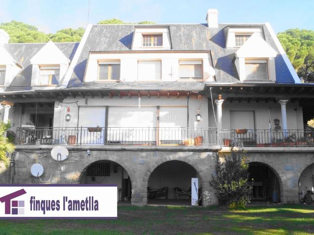 Chalet en venta en Ametlla del Vallès L´. Preciosa Mansión en finca con jardin y piscina. Chalets Ametlla del Vallès.