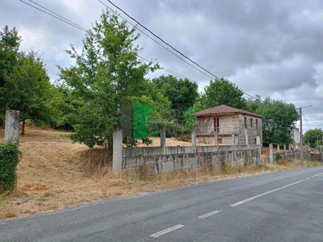 Chalet en venta en Amoeiro. Chalets.