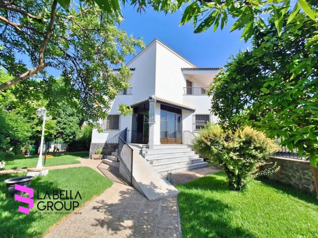 Chalet en venta en Andújar. Chalet con piscina en Andújar, Jaén. Chalets.