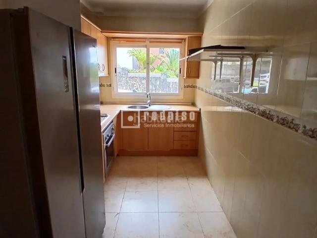 Chalet en venta en Adeje, Callao Salvaje Playa Paraíso. Chalet Adosado en Playa Paraíso Adeje. Este verano empieza en tu propia terraza. Chalets.