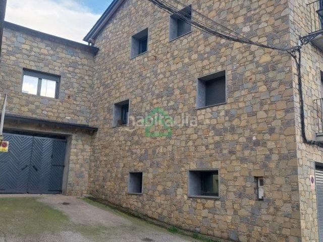 Chalet en venta en Alàs i Cerc. UNA CASA CON ESPACIO, CARÁCTER Y MIL Y UNA POSIBILIDADES. Chalets Alàs i.