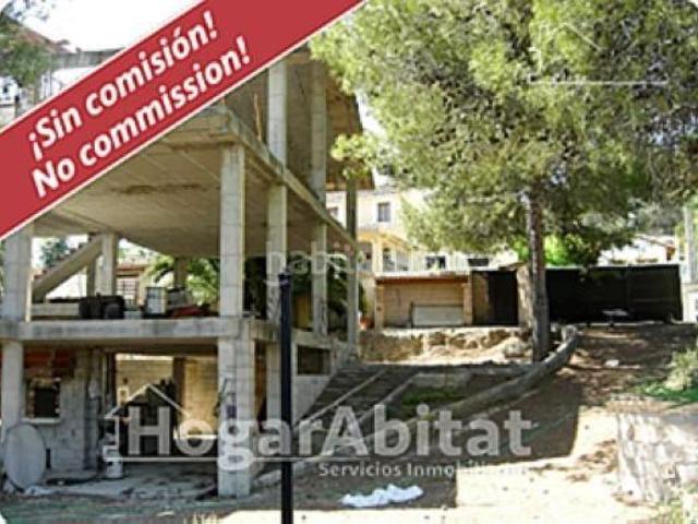 Chalet en venta en Albaida. CHALET PARA TERMINAR A TU GUSTO CON PISCINA. Chalets.