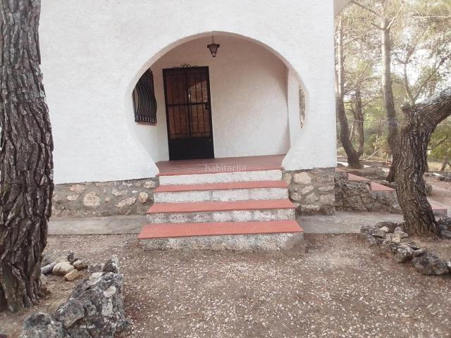 Chalet en venta en Albalate de Zorita. Chalet con encanto y vistas al lago de Buendía. Chalets Albalate de.