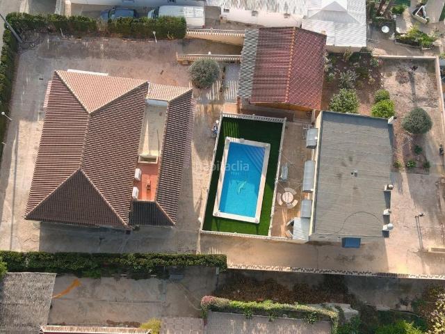 Chalet en venta en Albatera. TRES VIVIENDAS AL PRECIO DE UNA. Chalets.