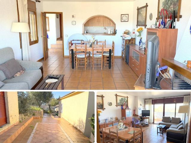 Chalet en venta en Albinyana. CHALET EN ALBINYANA CON JARDÍN Y PISCINA !. Chalets.