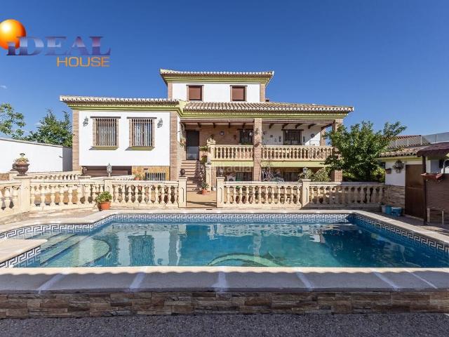 Chalet en venta en Albolote. Chalet en Albolote. Chalets.