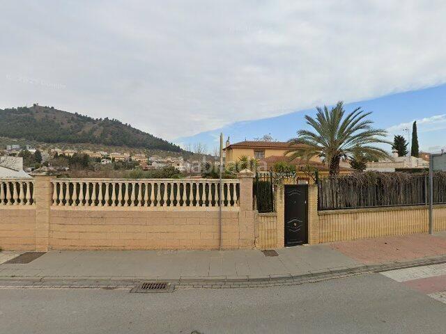 Chalet en venta en Albolote. Vivienda en Albolote Granada. Chalets.