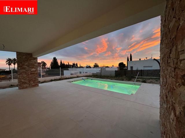 Chalet en venta en Alcanar Costa Dorada. Villa en venta en AlcanarPlatja Urb. MontsiaMar, 3 dormitorios. Chalets.