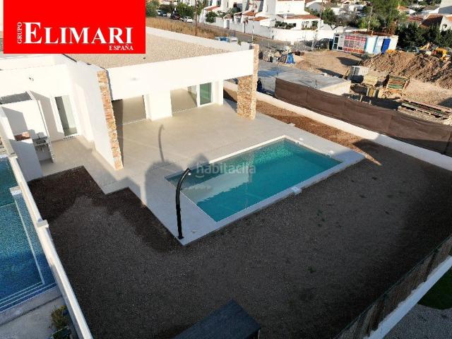 Chalet en venta en Alcanar Costa Dorada. Villa en venta en AlcanarPlatja Urb. Serramar, 3 dormitorios. Chalets.