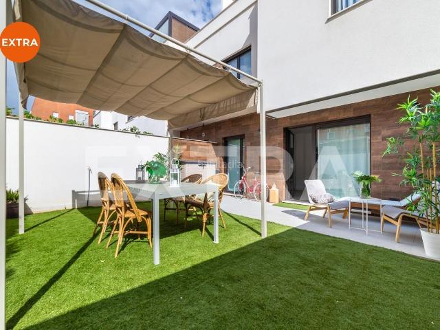 Chalet en venta en Alcalá de Henares, Rinconada. Impecable Chalet con jardín y dos terrazas de tres Plantas en La Mejor Zona de Alcalá de Henares. Chalets Alcalá de.