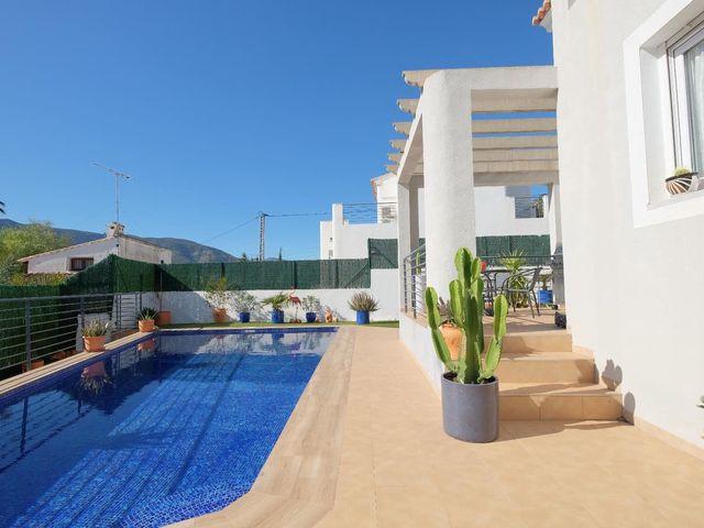 Chalet en venta en Alcalalí / Alcanalí, Alicante Costa Blanca