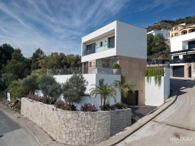 Chalet en venta en Alcalalí. Villa en construcción en Alcalali. Chalets.