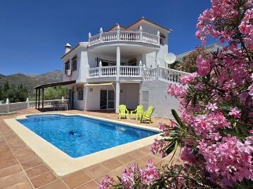 Chalet en venta en Alcaucín, Málaga