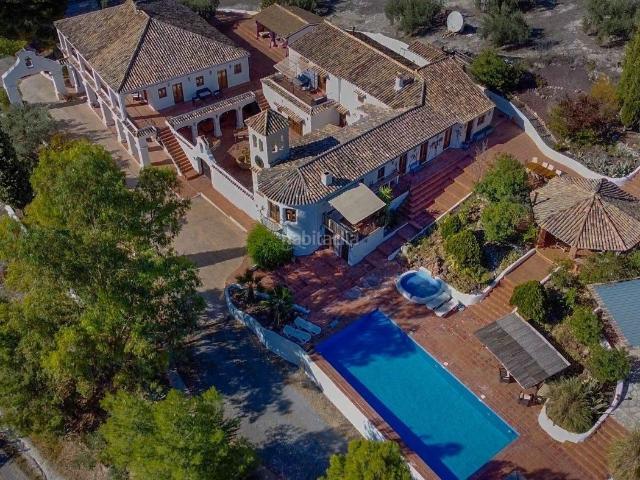 Chalet en venta en Alcaudete. VILLA RURAL DE LUJO EN CAMPO ANDALUZ. Chalets.