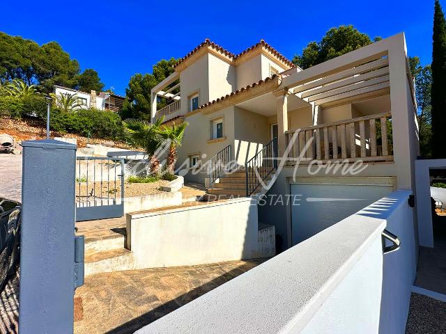 Chalet en venta en Alcossebre. Chalet de obra nueva en Alcocebre. Chalets.