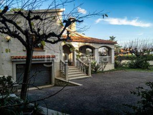 Chalet en venta en Alcover. Chalet independiente en venta en avenida de les Flors, Las Masías Catalanas. Chalets.