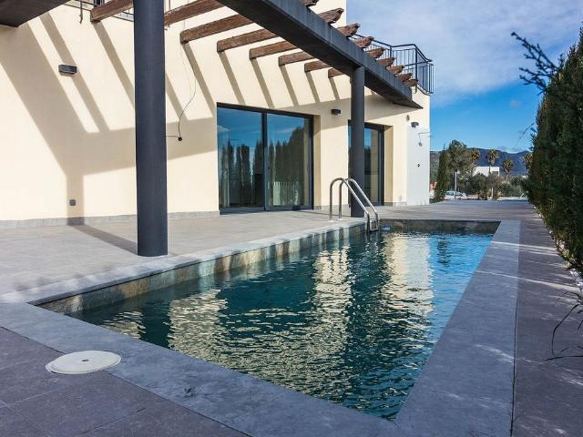 Chalet en venta en Alcover, de 200 m² 5 habitaciones por 545.000